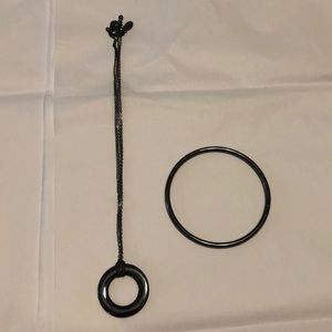 Express necklace and bracelet set